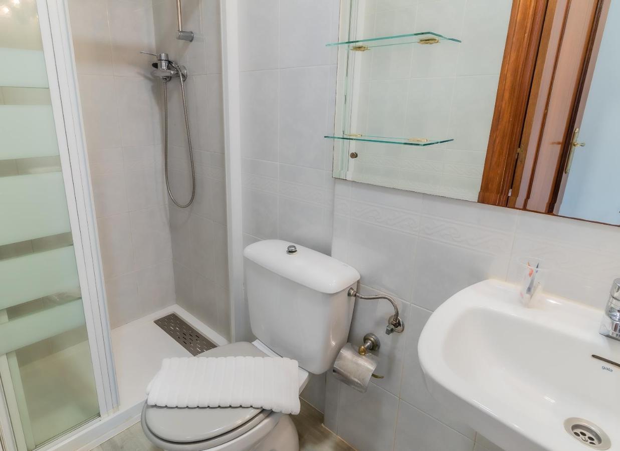 Hostal - Restaurante La Buena Villa By Vivere Stays Villalonquéjar Εξωτερικό φωτογραφία