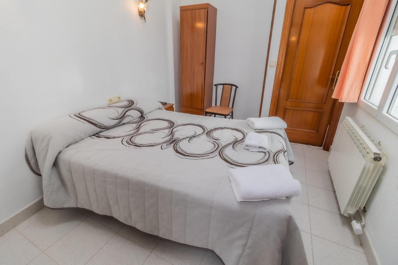Hostal - Restaurante La Buena Villa By Vivere Stays Villalonquéjar Εξωτερικό φωτογραφία