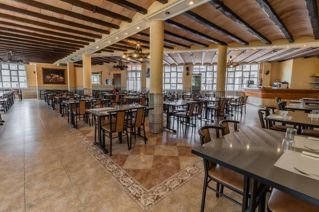 Hostal - Restaurante La Buena Villa By Vivere Stays Villalonquéjar Εξωτερικό φωτογραφία