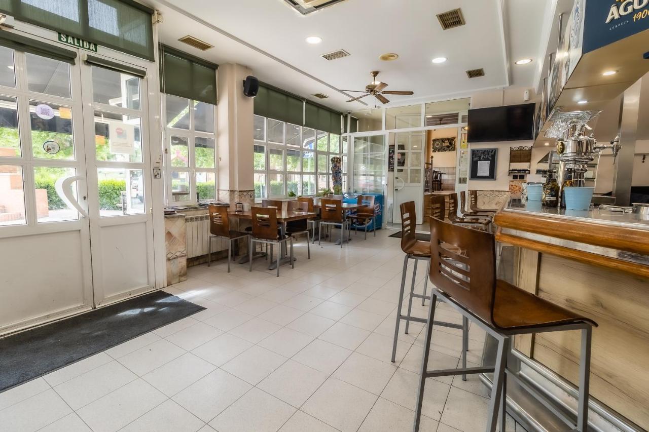 Hostal - Restaurante La Buena Villa By Vivere Stays Villalonquéjar Εξωτερικό φωτογραφία