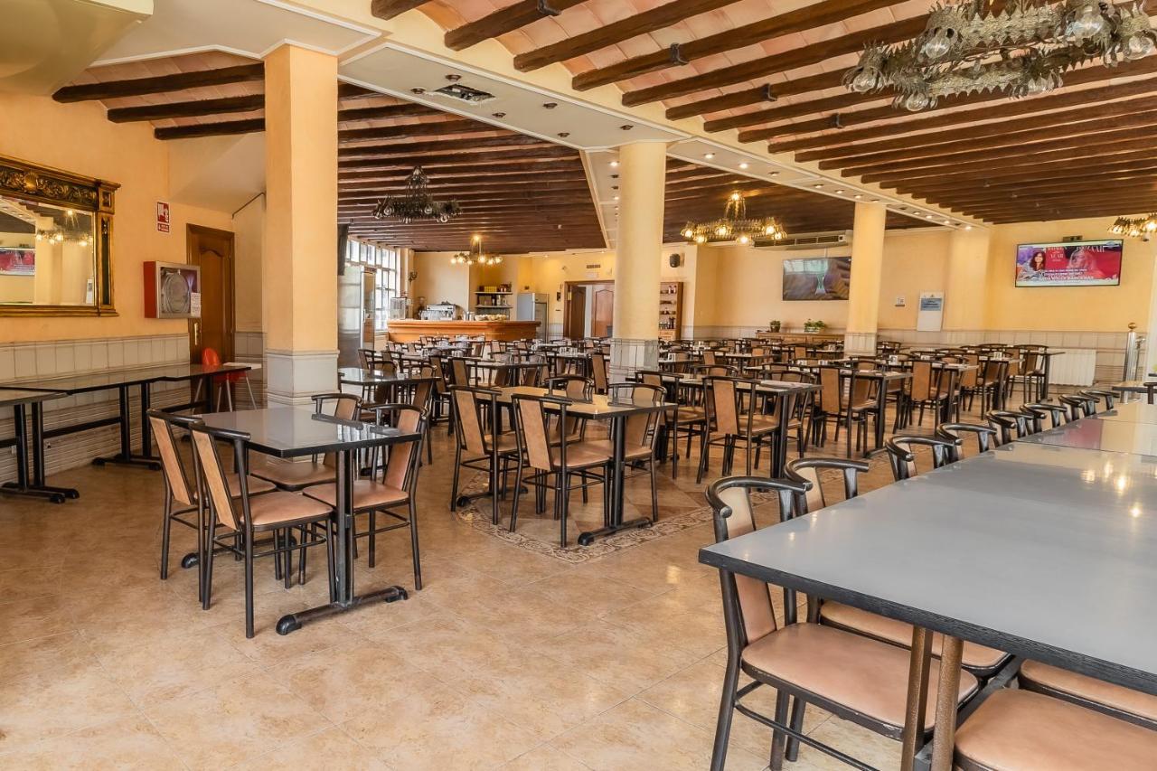 Hostal - Restaurante La Buena Villa By Vivere Stays Villalonquéjar Εξωτερικό φωτογραφία